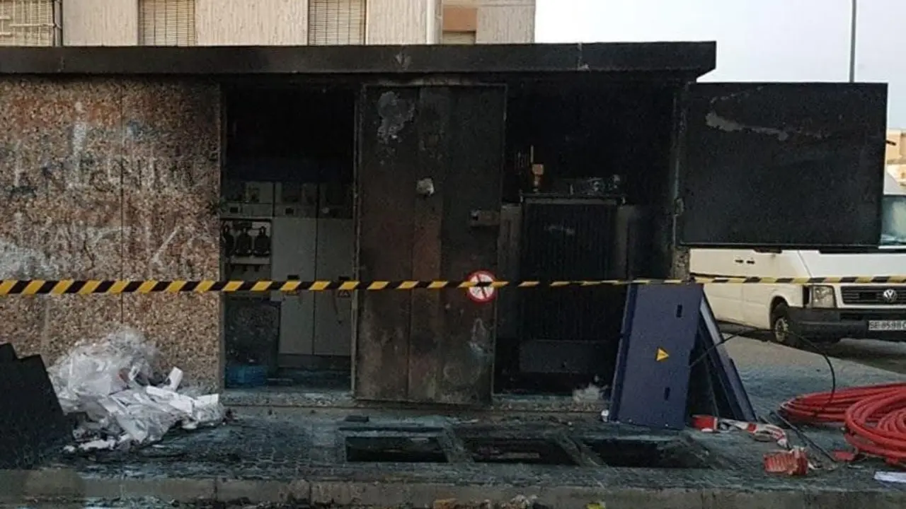 Uno de los centros de transformaci&oacute;n incendiados en el Pol&iacute;gono Sur. - ENDESA