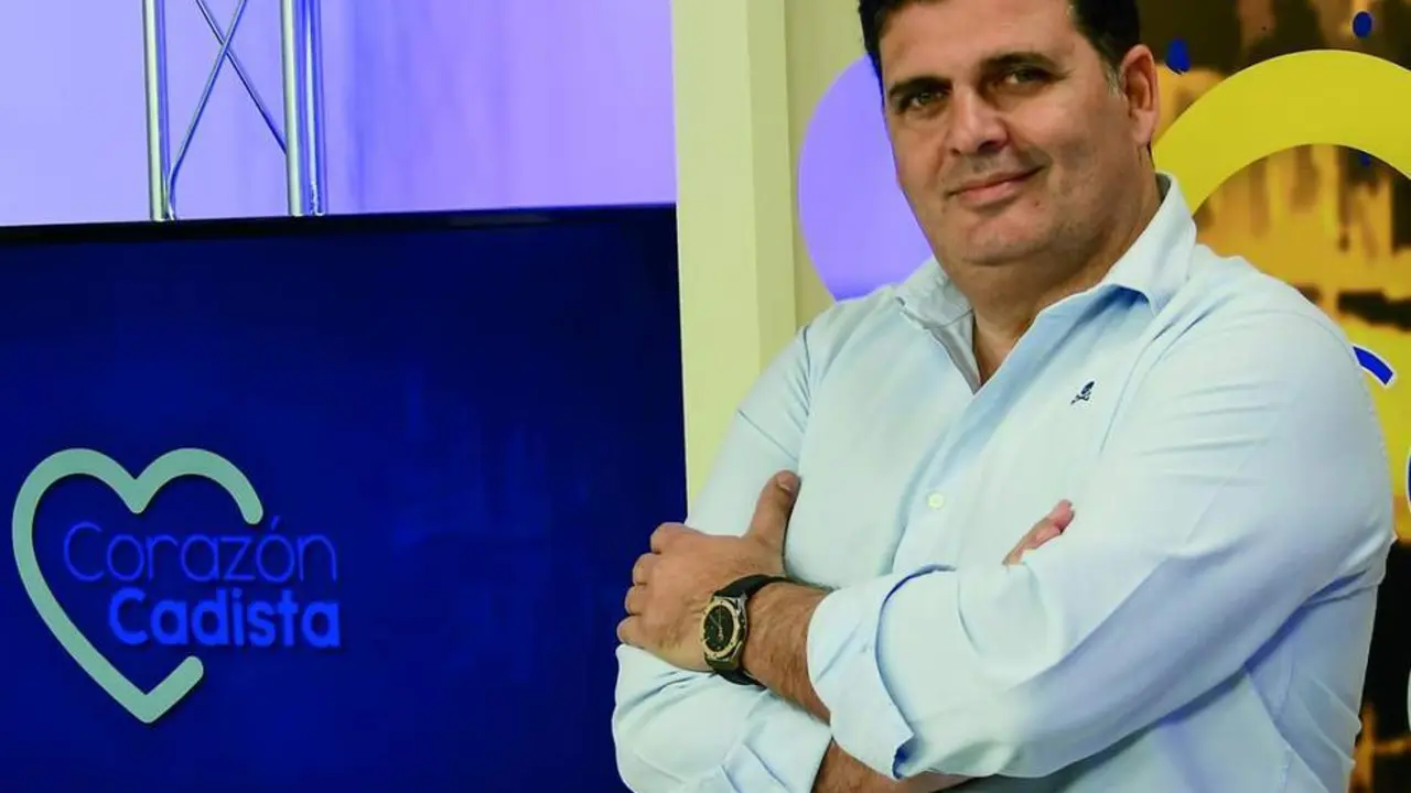 El vicepresidente del C&aacute;diz, Rafael Contreras, en los estudios de 7TV C&aacute;diz, donde fue entrevistado para &lsquo;Coraz&oacute;n Cadista&rsquo;. - Eulogio Garc&iacute;a