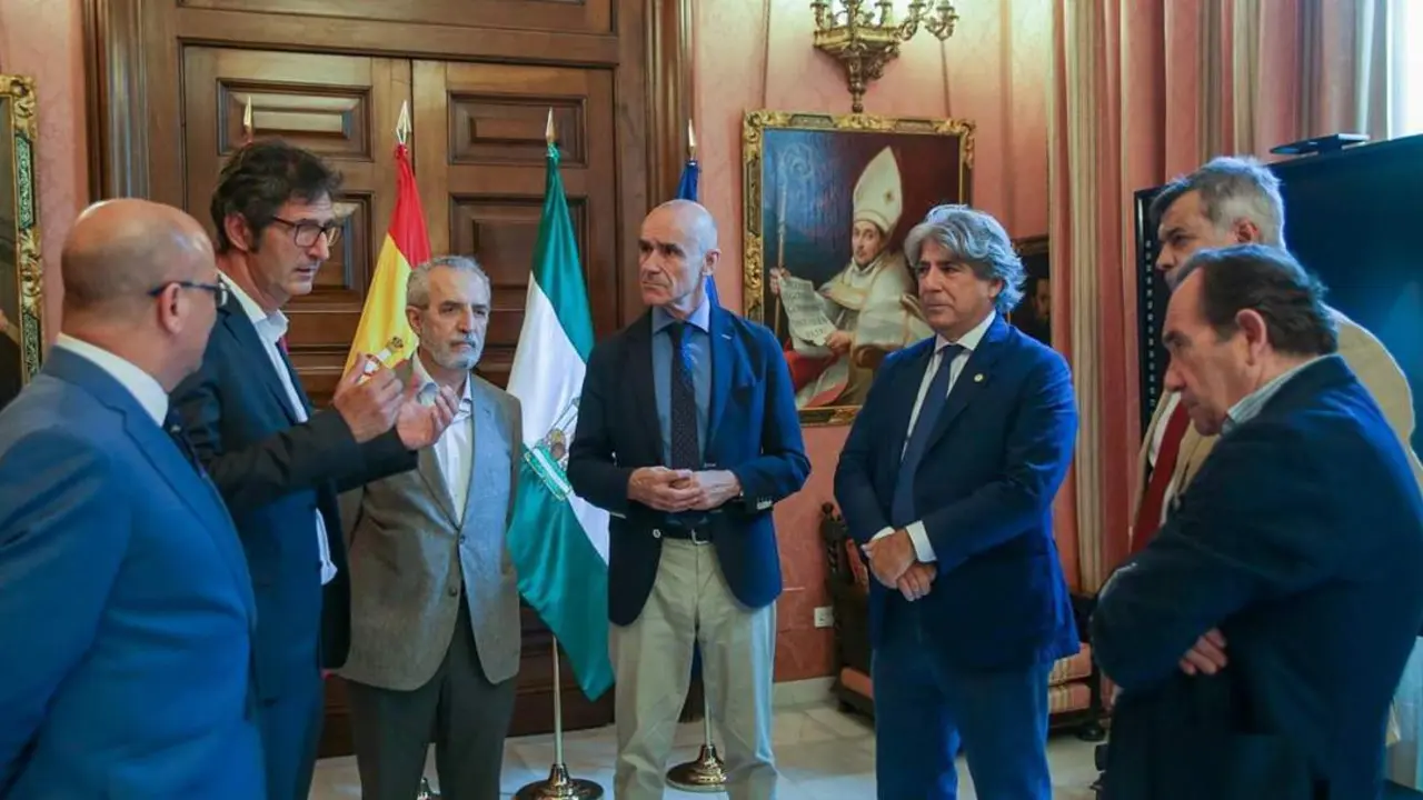 Un momento de la firma del convenio. - Ayto