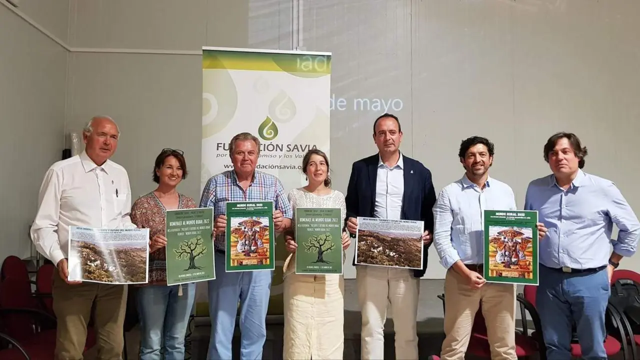 Miembros de El Dornillo y de la Fundaci&oacute;n Savia.  - 