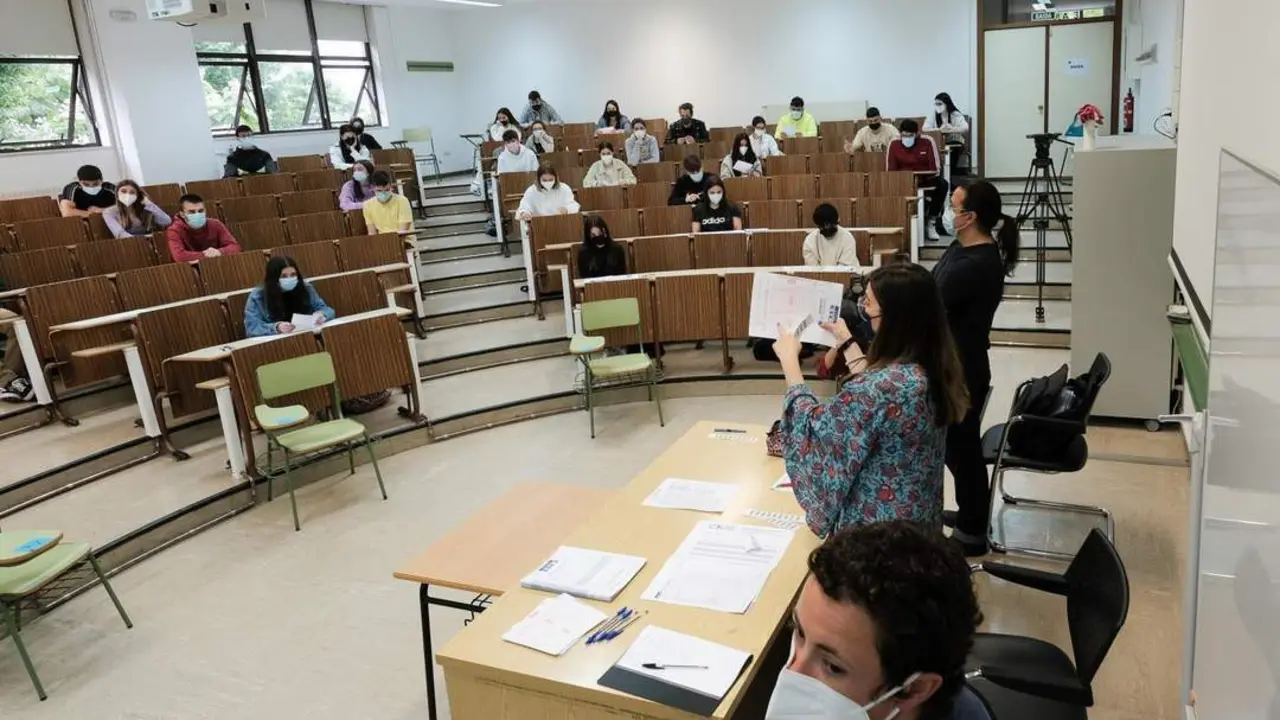 Examen de Selectividad. - Europa Press
