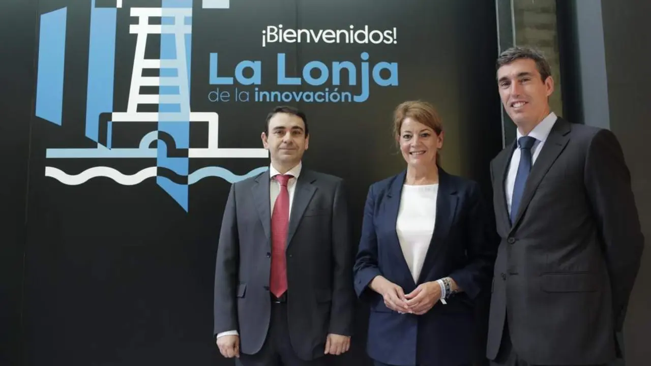 Manuel Francisco Mart&iacute;nez, Pilar Miranda y Rodrigo Delgado. - VH
