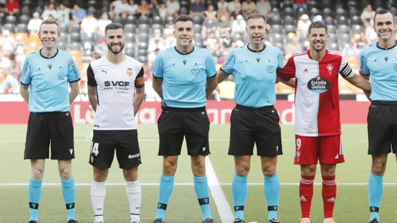 Nolito con la camiseta rojiblanca del Celta - LLS