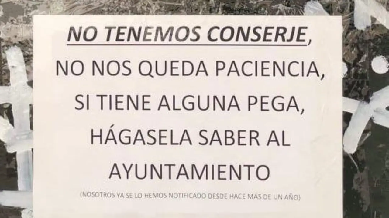 El cartel en el CEIP San Ignacio. - A.I.