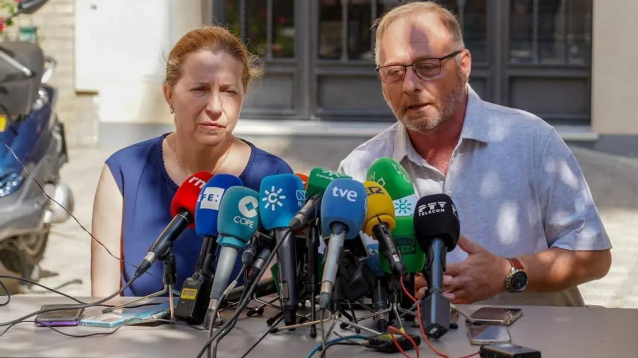 Los padres de Marta del Castillo, en rueda de prensa sobre la condena por falso testimonio a Francisco Javier Garc&iacute;a, conocido como el Cuco, y su madre. - EDUARDO BRIONES / EP 
