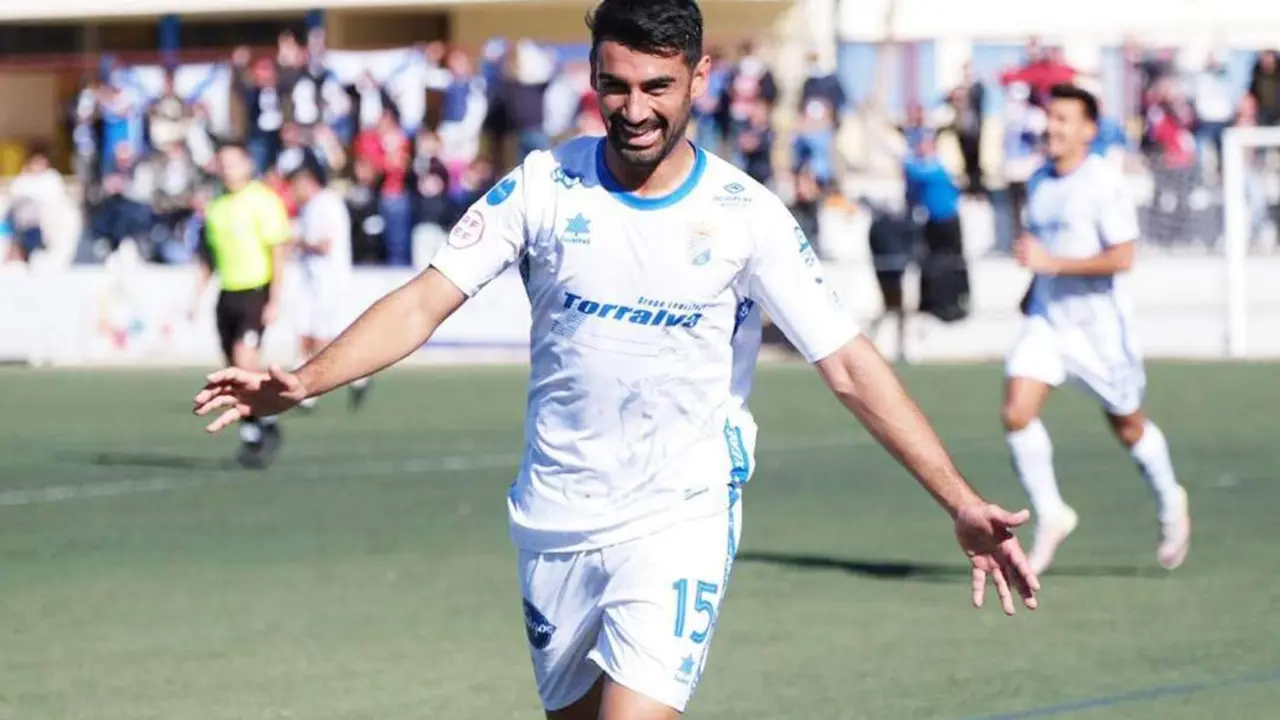 Adri Rodr&iacute;guez celebra un gol con el Xerez CD - Cristo Garc&iacute;a