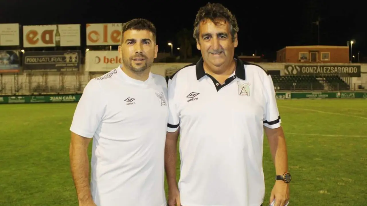 Baldo Garc&iacute;a y Pedro Buenaventura el d&iacute;a de la presentaci&oacute;n del Atl&eacute;tico Sanluque&ntilde;o 2021-2022 - Ra&uacute;l J. Bustillos