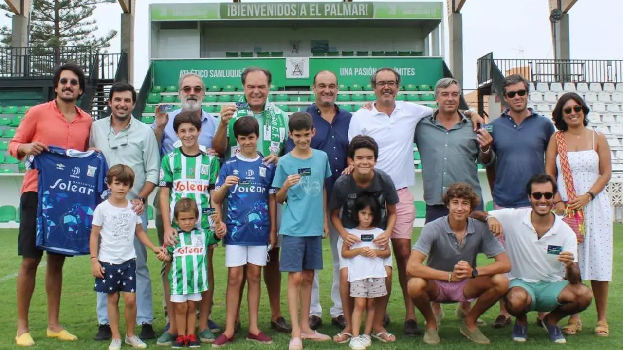 La familia Barbadillo siempre ha estado muy unida al Atl&eacute;tico Sanluque&ntilde;o - Ra&uacute;l J. Bustillos