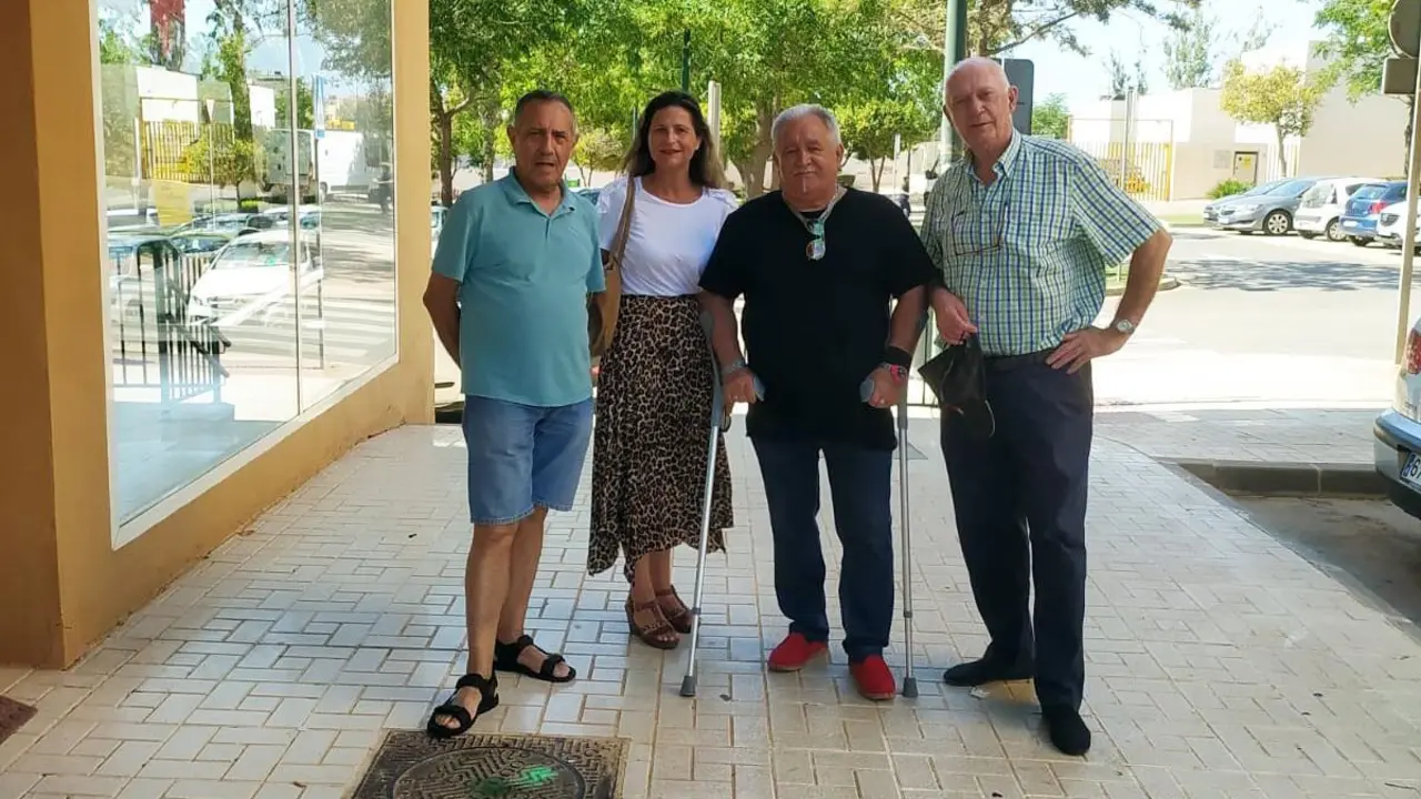 Do&ntilde;a con representantes vecinales. - PSOE M&aacute;laga