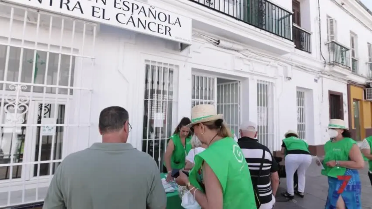 La AECC lleva a cabo una campa&ntilde;a de prevenci&oacute;n frente a los problemas derivados del sol