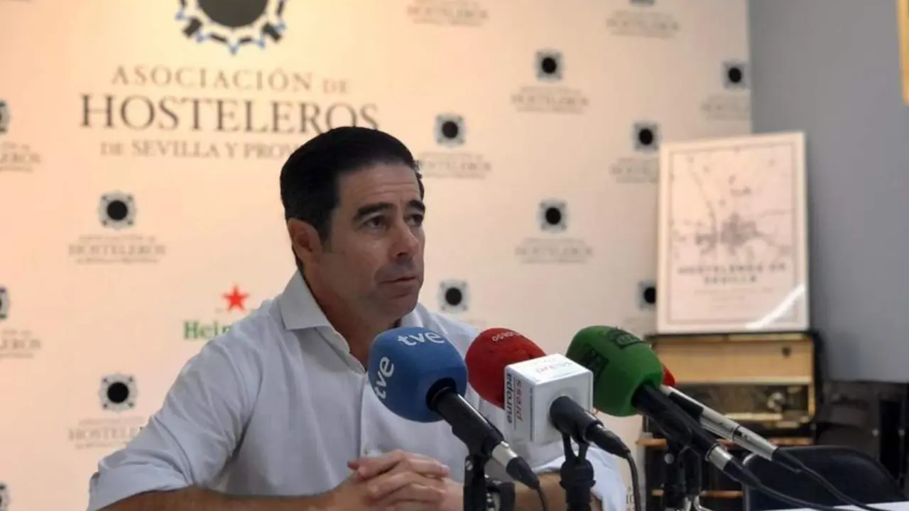 Antonio Luque, en rueda de prensa. - AHS