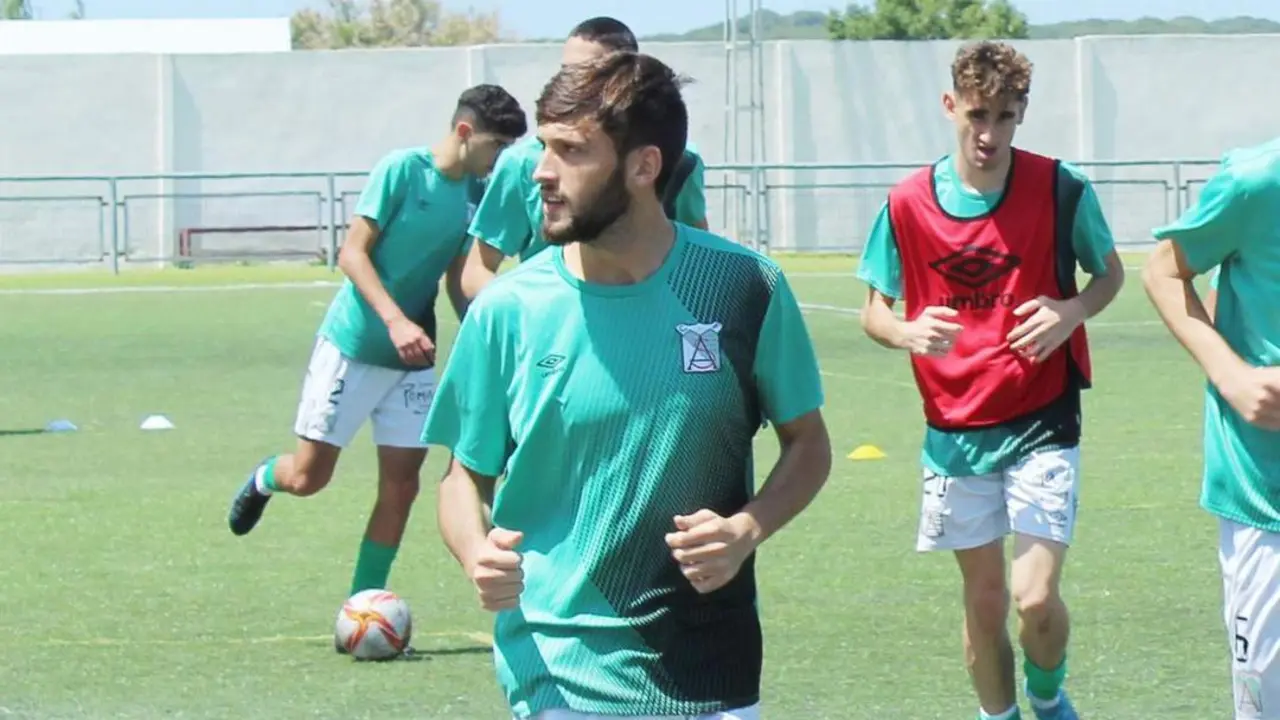 Moreno antes de afrontar un partido esta pasada temporada en el Doro Stadium - Ra&uacute;l J. Bustillos