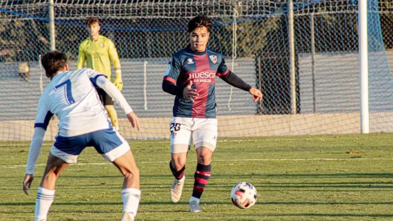 Roberto Barba en un partido disputado con el Huesca B - A. I.
