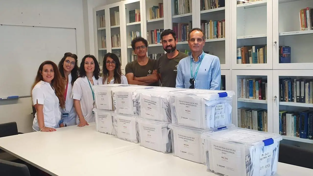 La entrega de las muestras. - Ayto