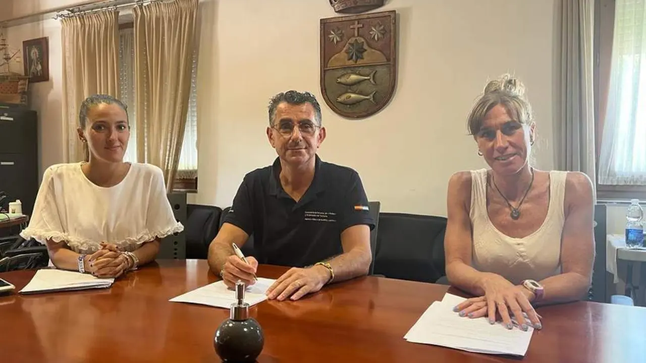 Firma del convenio.  - A.I.