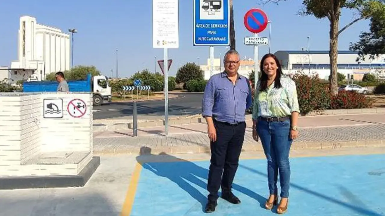 Esteban Morales y Ana Carrillo.  - 