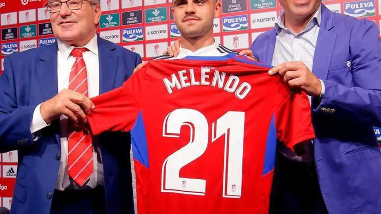 Presentaci&oacute;n de Melendo. - @GranadaCF