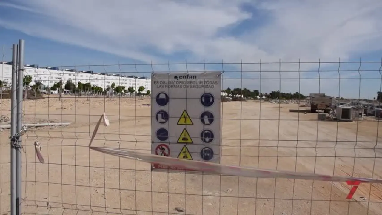 La irregularidad del terreno obliga a hacer un par&eacute;ntesis en las obras de La Magdalena