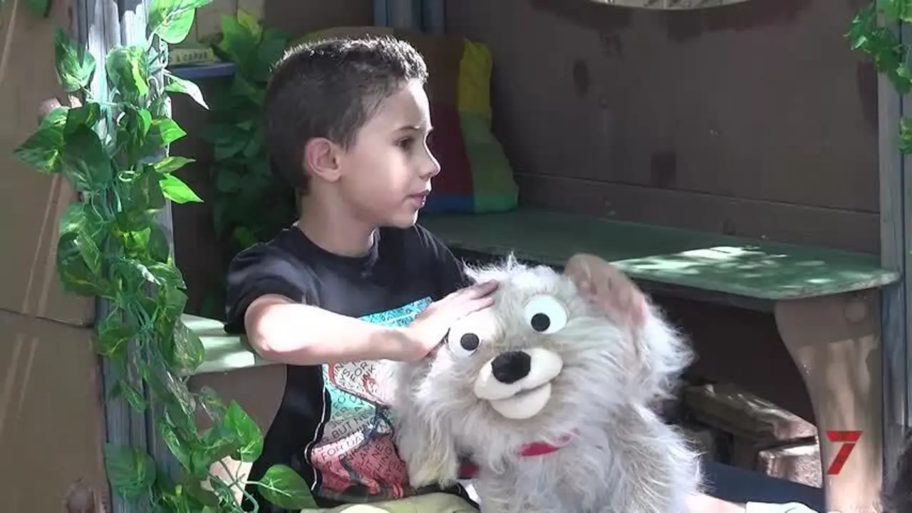 El creador de marionetas de Barrio S&eacute;samo rueda una serie en Algeciras