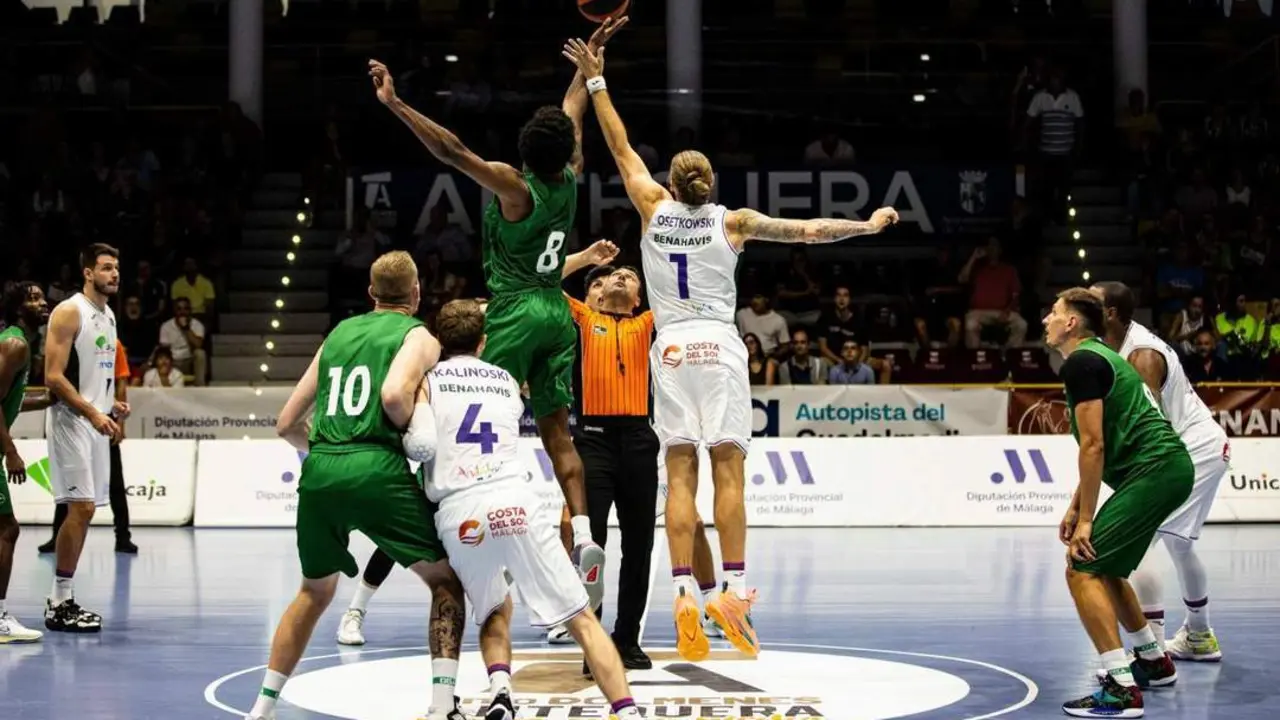 Zalgiris y Unicaja se vieron las caras en el Arg&uuml;elles con derrota para los de Ibon Navarro. - Unicaja CB