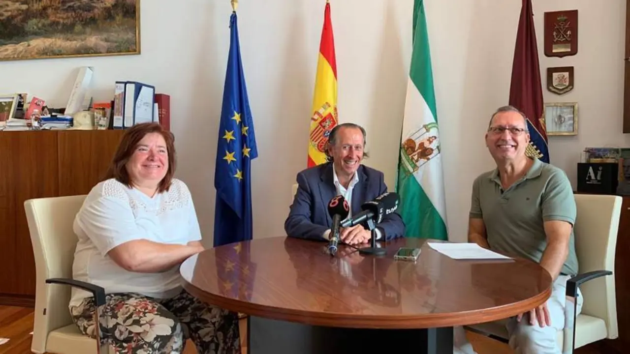 El Ayuntamiento instalar&aacute; wifi gratis en las principales plazas de Chiclana - Cedida