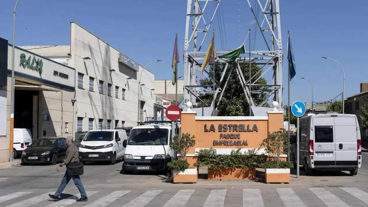 El cad&aacute;ver estaba en el Po&iacute;gono La Estrella. - Daniel P&eacute;rez/EFE