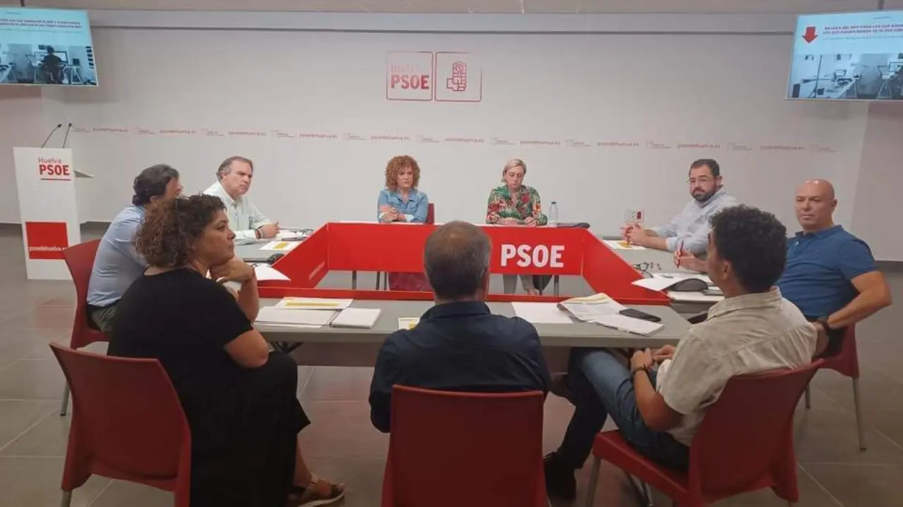 Reuni&oacute;n del PSOE con representantes de pymes y aut&oacute;nomos de Huelva. - VH