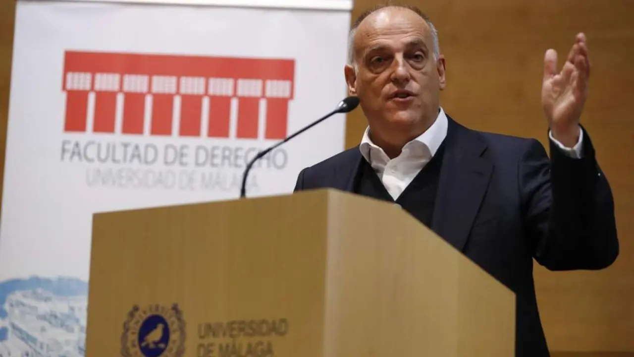 Tebas, presente este jueves en M&aacute;laga en el &lsquo;Congreso compliance en derecho deportivo&rsquo;. - EFE/Jorge Zapata