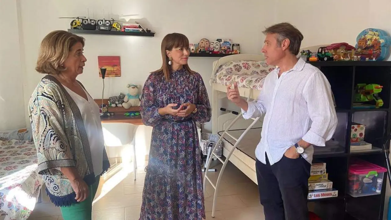Ruth Sabaria, delegada territorial de Inclusi&oacute;n Social, Juventud, Familias e Igualdad en M&aacute;laga, en su visita a los centros de acogimiento residencial de Nuevo Futuro - 