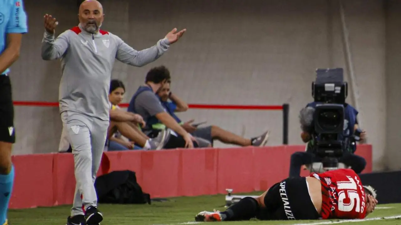 El entrenador del Sevilla FC, Jorge Sampaoli, durante un partido. - efe