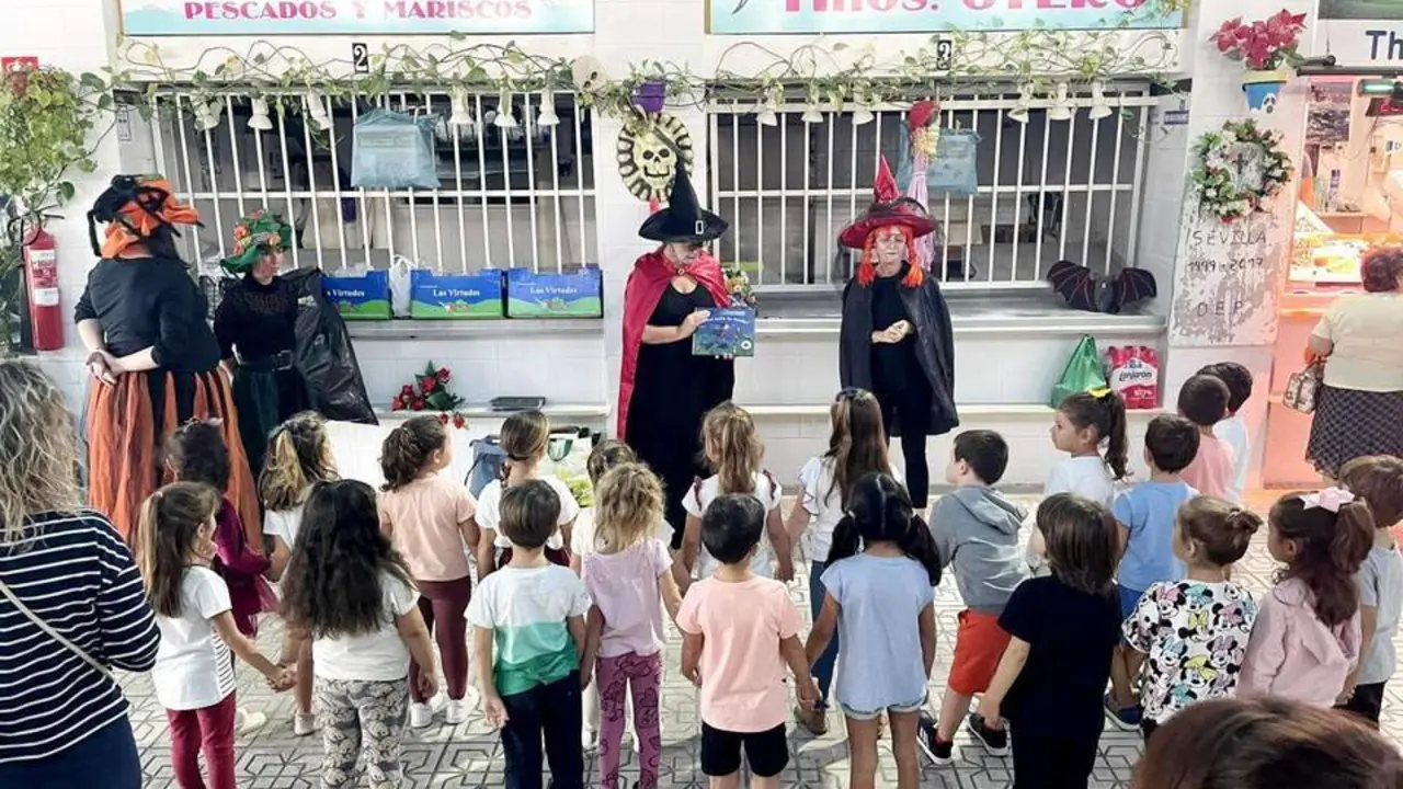 Visita de los escolares al mercado de abastos. - A.I.