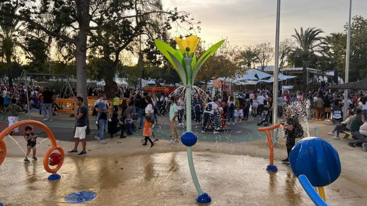 Juegos de agua en la Ciudad de los Ni&ntilde;os. - C. Cruz