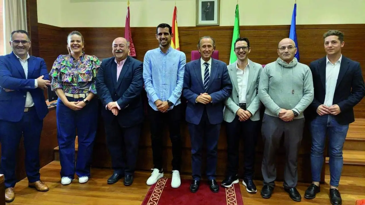 Daniel Castilla, Jes&uacute;s Arag&oacute;n y el padre Alberto Fern&aacute;ndez ser&aacute;n ests fiestas Melchor, Gaspar y Baltasar respectivamente  - VIVA