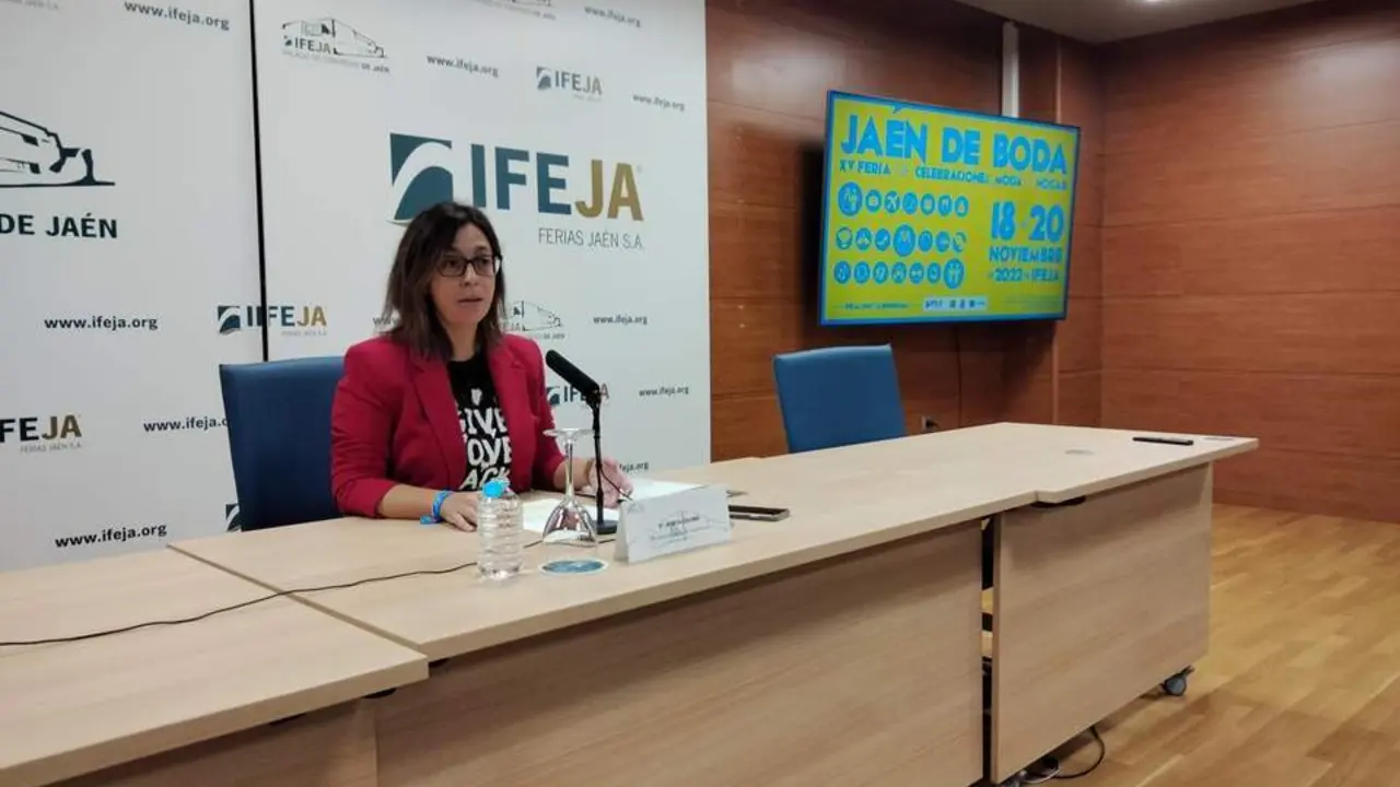 La presidenta del Consejo de Administraci&oacute;n de IFEJA, &Aacute;frica Colomo, en la presentaci&oacute;n. - Viva Ja&eacute;n.