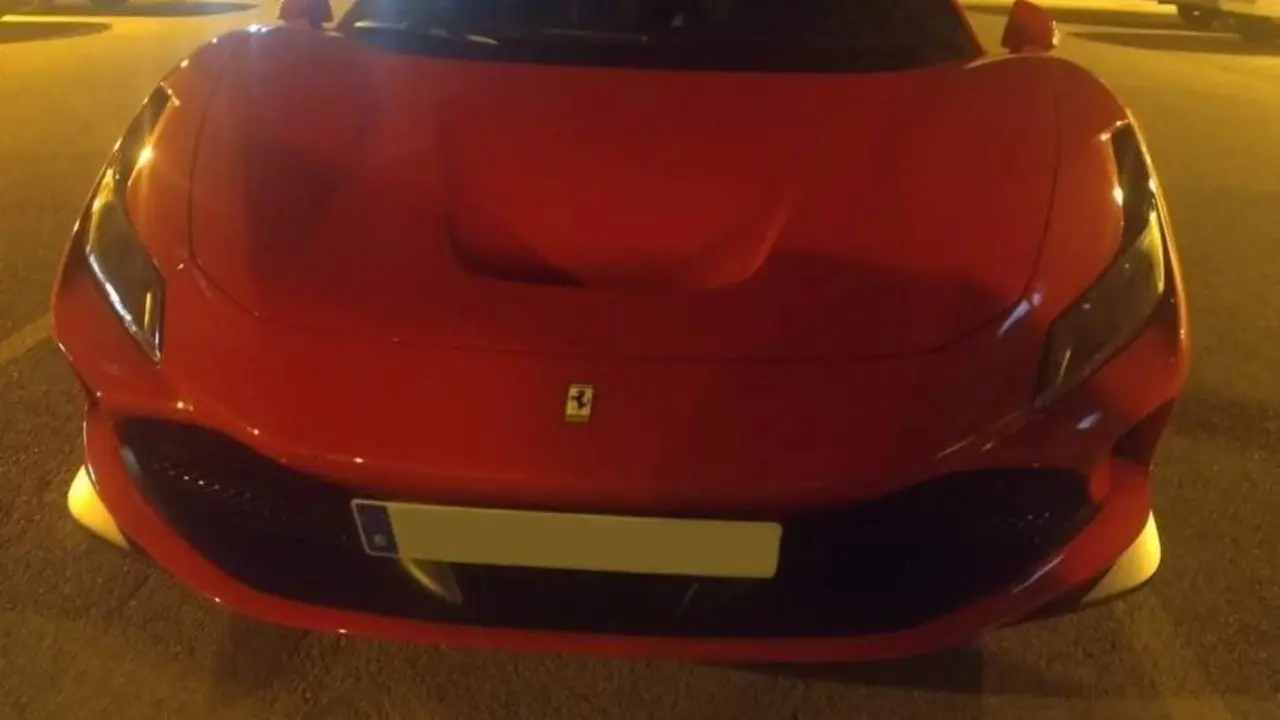 El Ferrari en el que circulaba el detenido - Guardia Civil