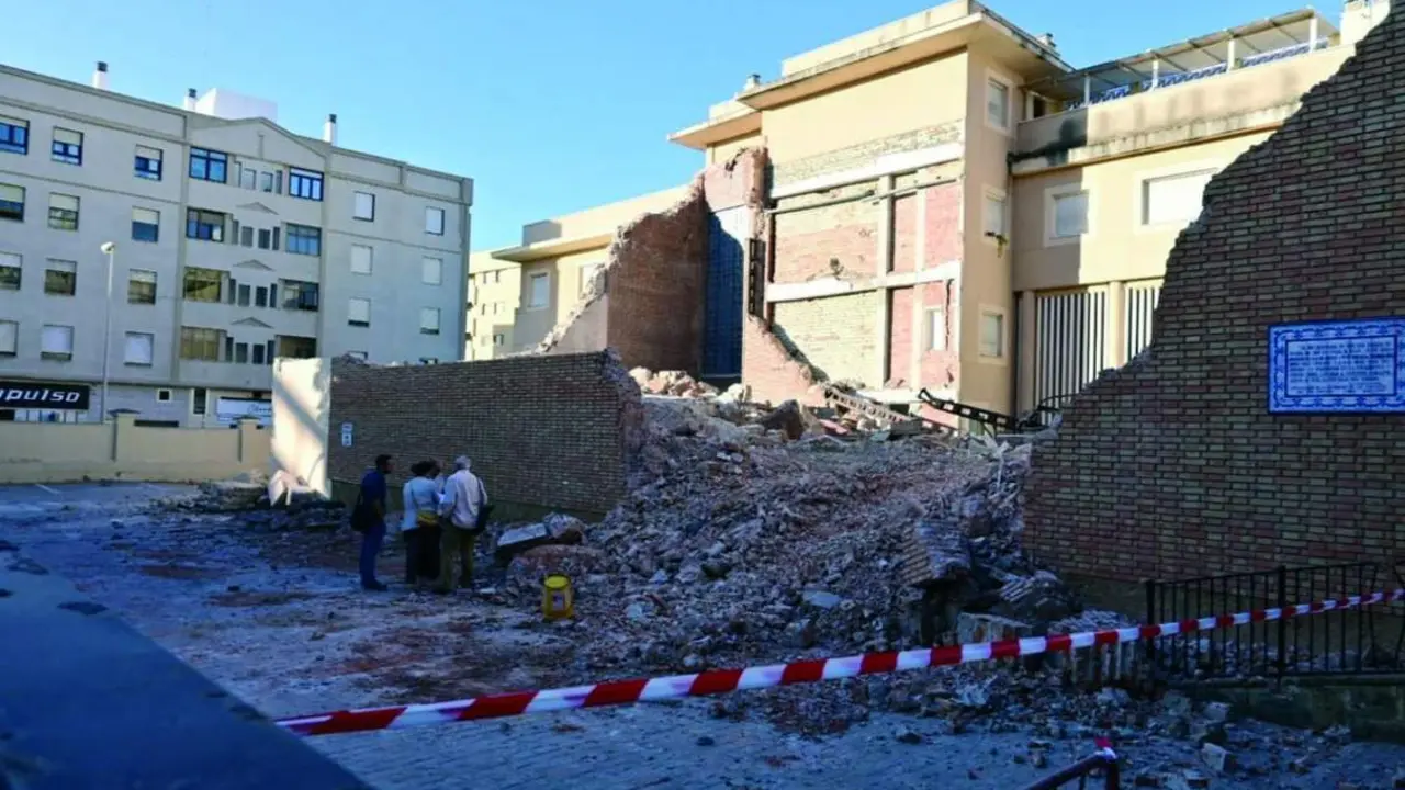 A&uacute;n tienen que concluir las labores de demolici&oacute;n y desescombro.  - Eulogio Garc&iacute;a