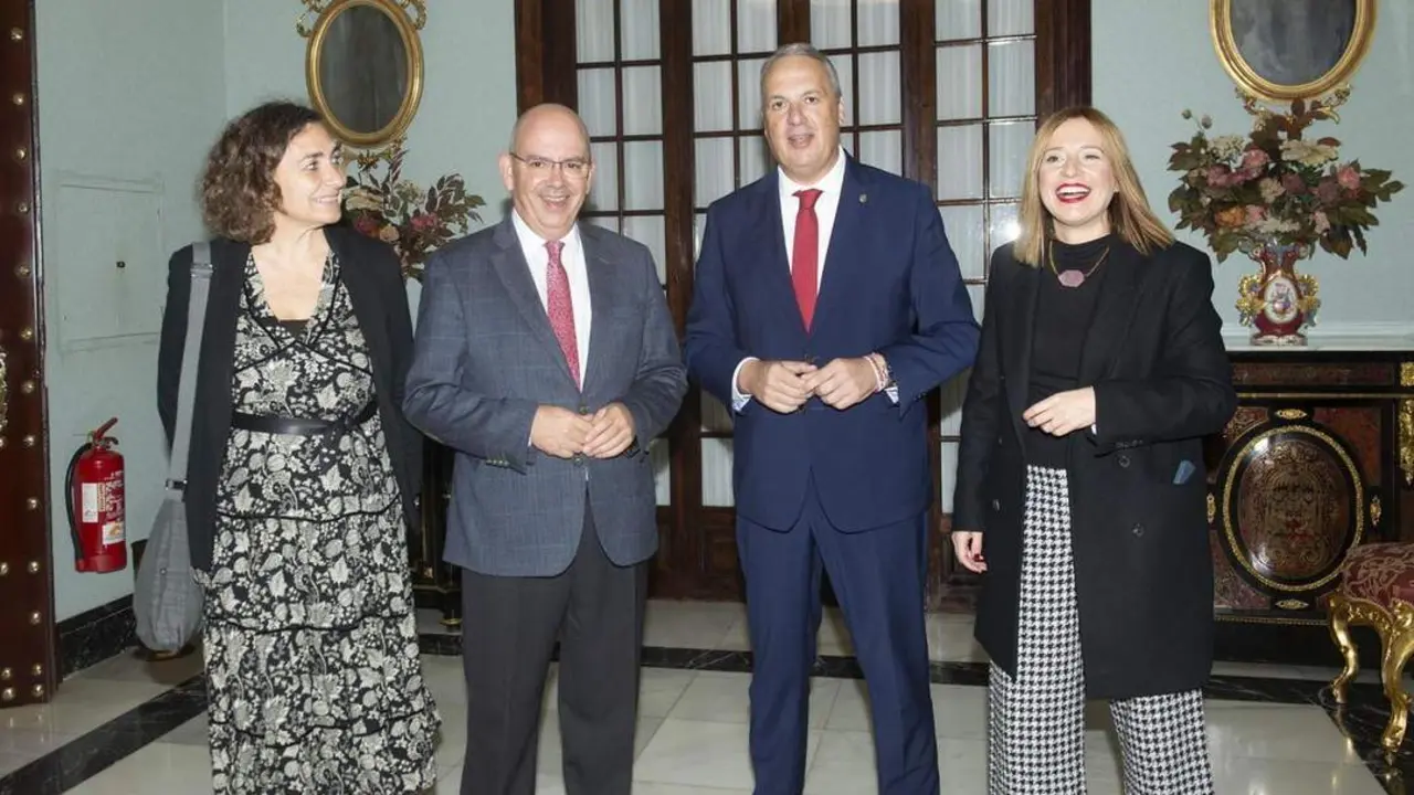 Ruiz Boix y Ana Carrera, con Javier S&aacute;nchez Rojas y Carmen Romero. - VIVA