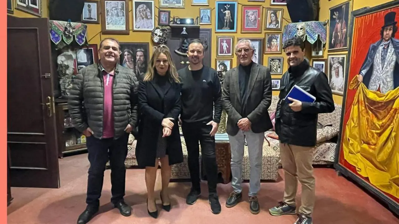 El Ayuntamiento de San Juan del Puerto proyecta una escultura homenaje a Jes&uacute;s Quintero. - VH
