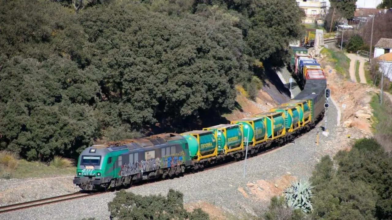 Uno de los trenes de Multirail. - Multirail