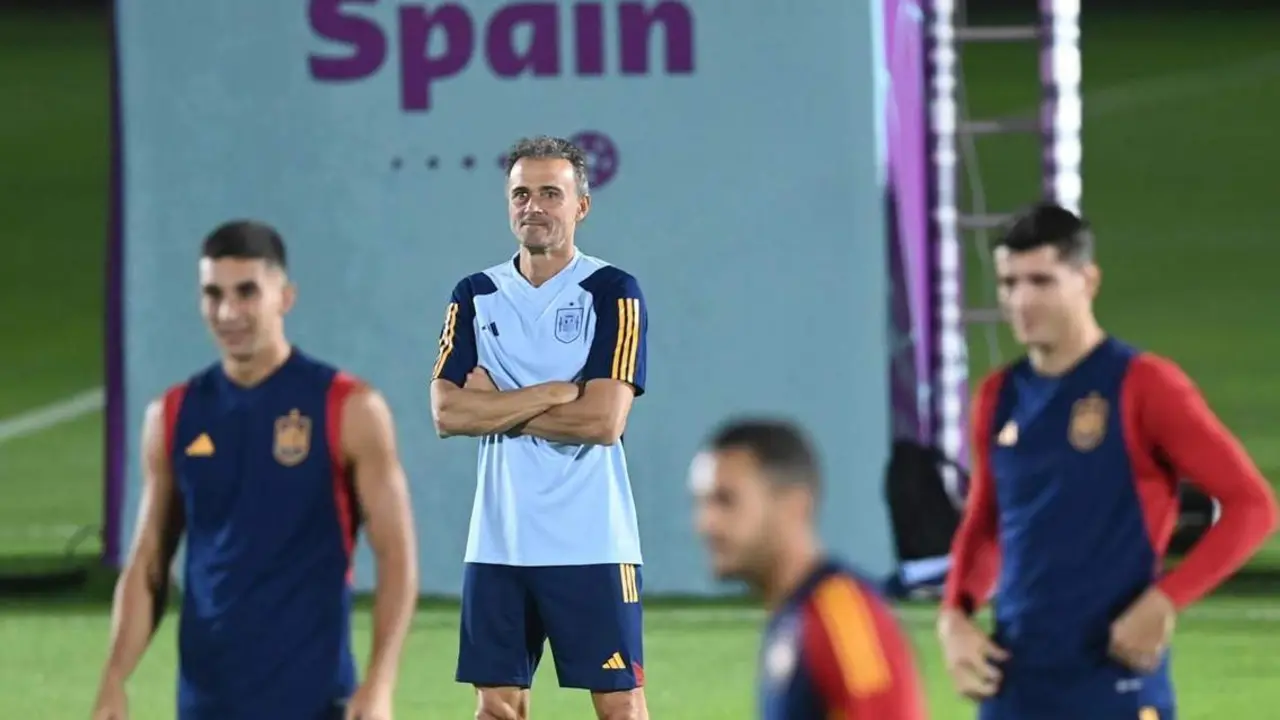 Luis Enrique, durante un entrenamiento de Espa&ntilde;a. - EFE