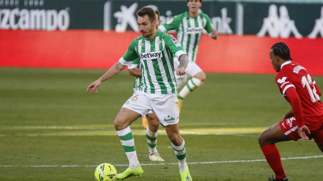 Loren durante el derbi.  - rbb