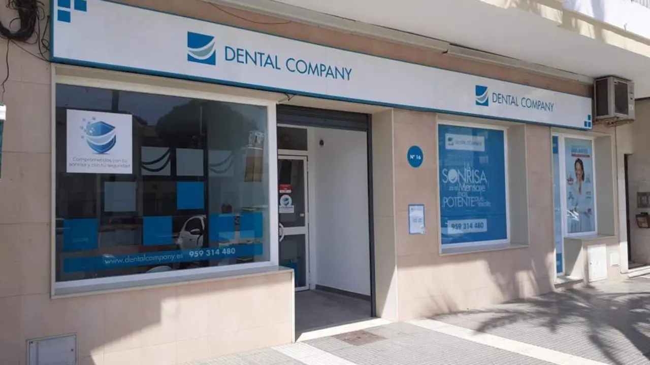 Cl&iacute;nica dental de Punta Umbr&iacute;a. - Dental Company