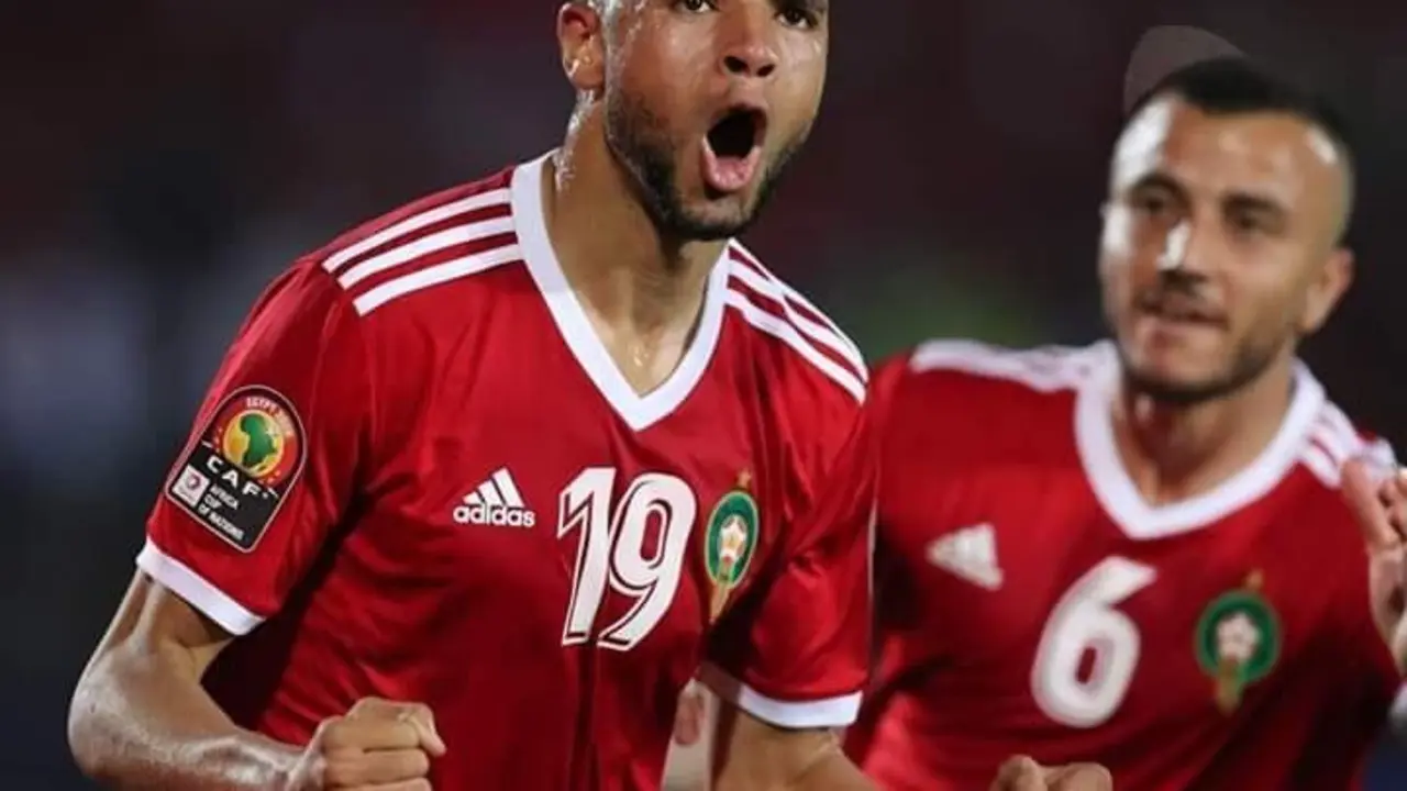 Youssef En Nesyri, delantero del Sevilla FC, celebra un gol con su combinado nacional. - selecci&oacute;n marruecos