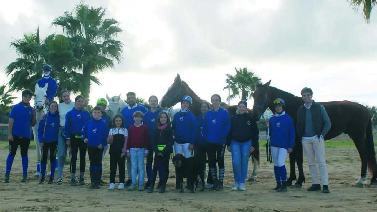El Club-Al Mesquid Stable, presente en las Carreritas de Sanl&uacute;car de Barrameda - Ra&uacute;l J. Bustillos