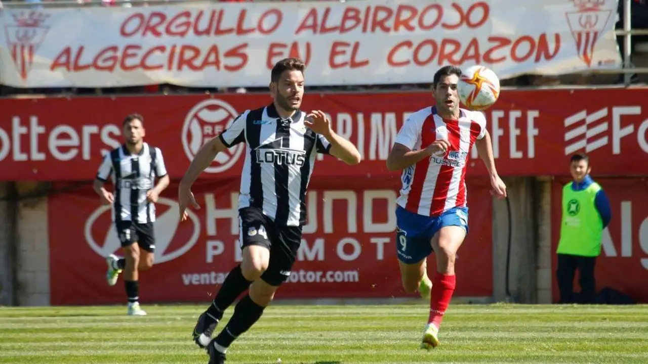 Un lance del Algeciras-Balona de esta temporada. - Andy Ragel