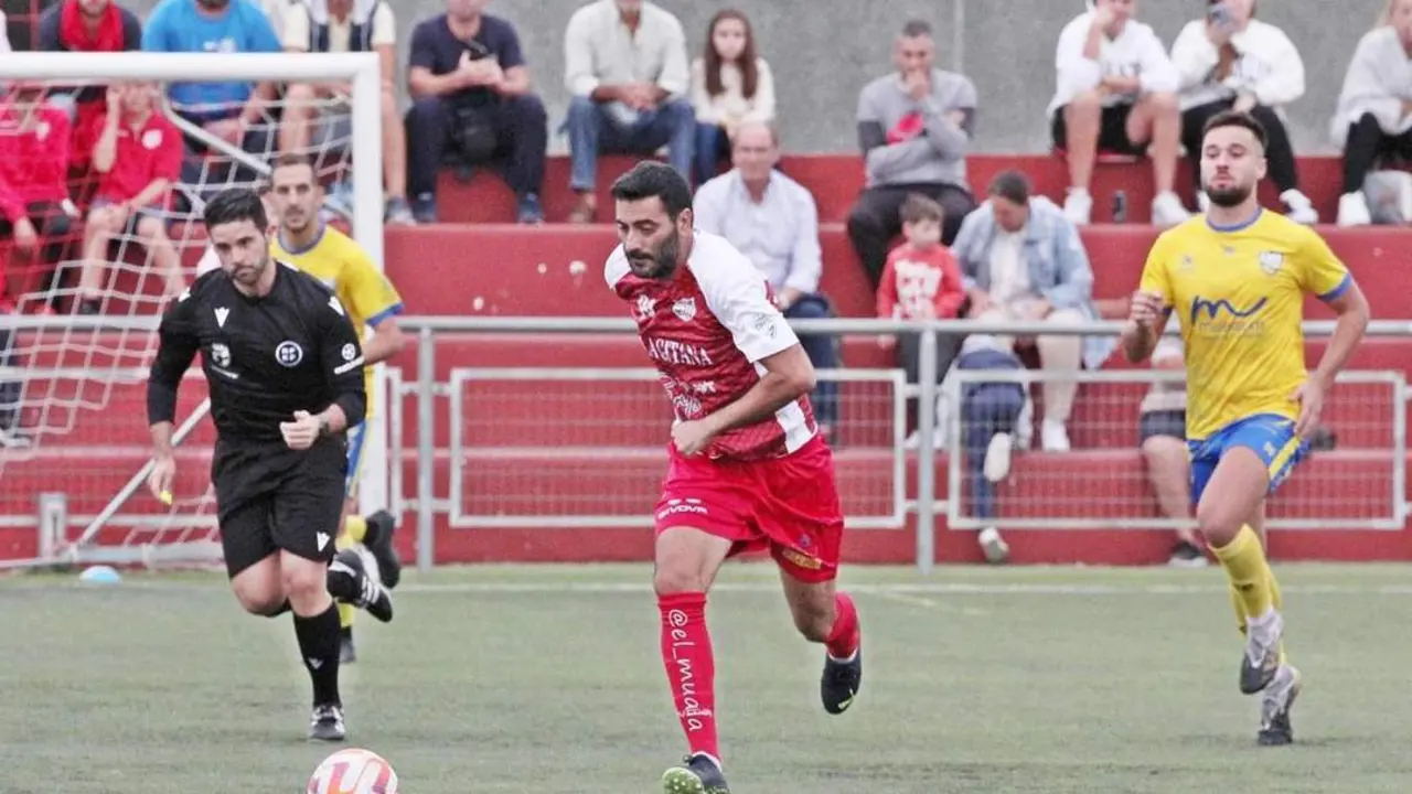 G&uuml;iza en un partido disputado en el Doro Stadium - Muala