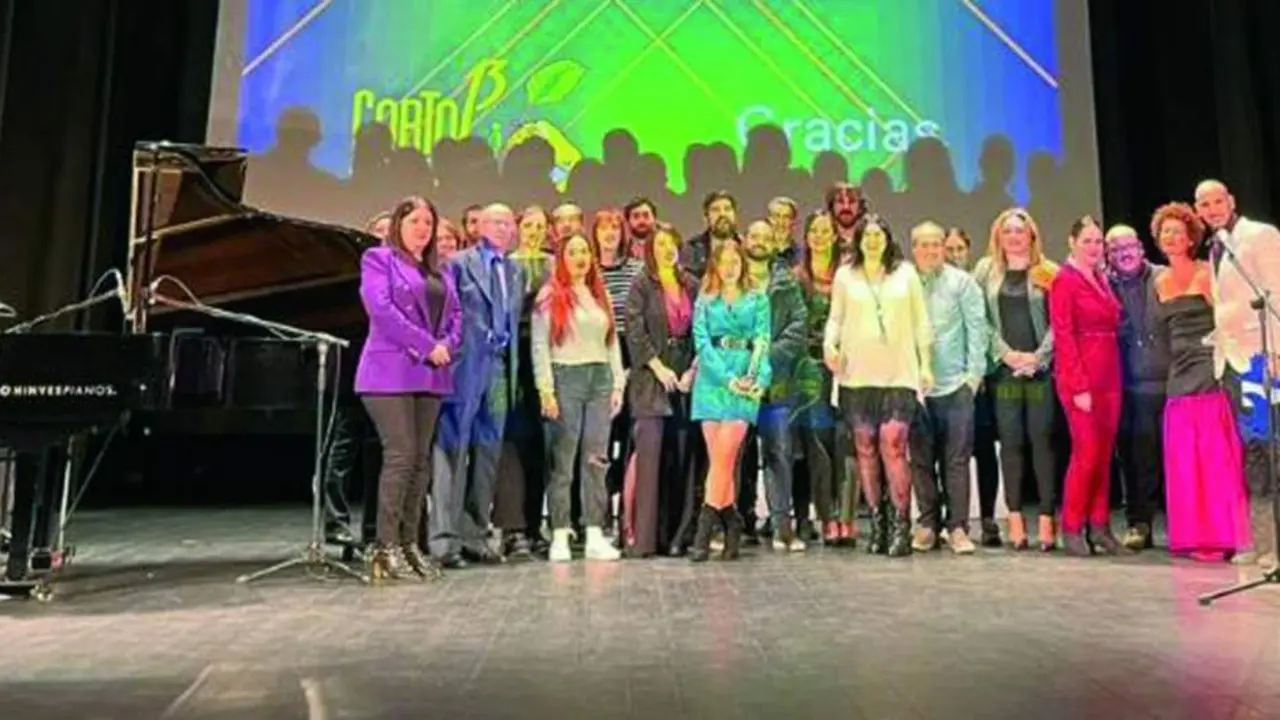 Como de costumbre, al t&eacute;rmino de la gala hubo foto de familia de ganadores y organizadores.   - 
