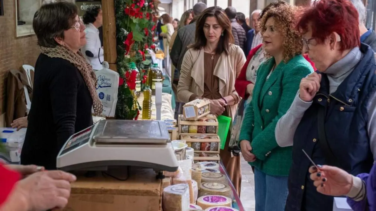 Inauguraci&oacute;n de la Muestra de Aceite, Conservas y Queso. - VH