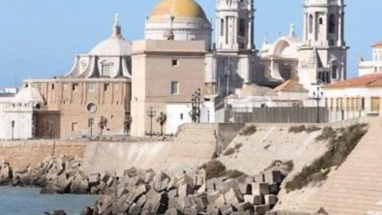 Vista de la muralla del Campo del Sur. - Europa Press