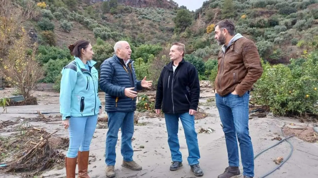 Visitando la zona. - PSOE Granada